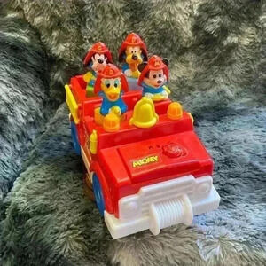 Mattel Disney Vtg 1989 Mickey
Mouse & Friends  Fire Truck
Motorized